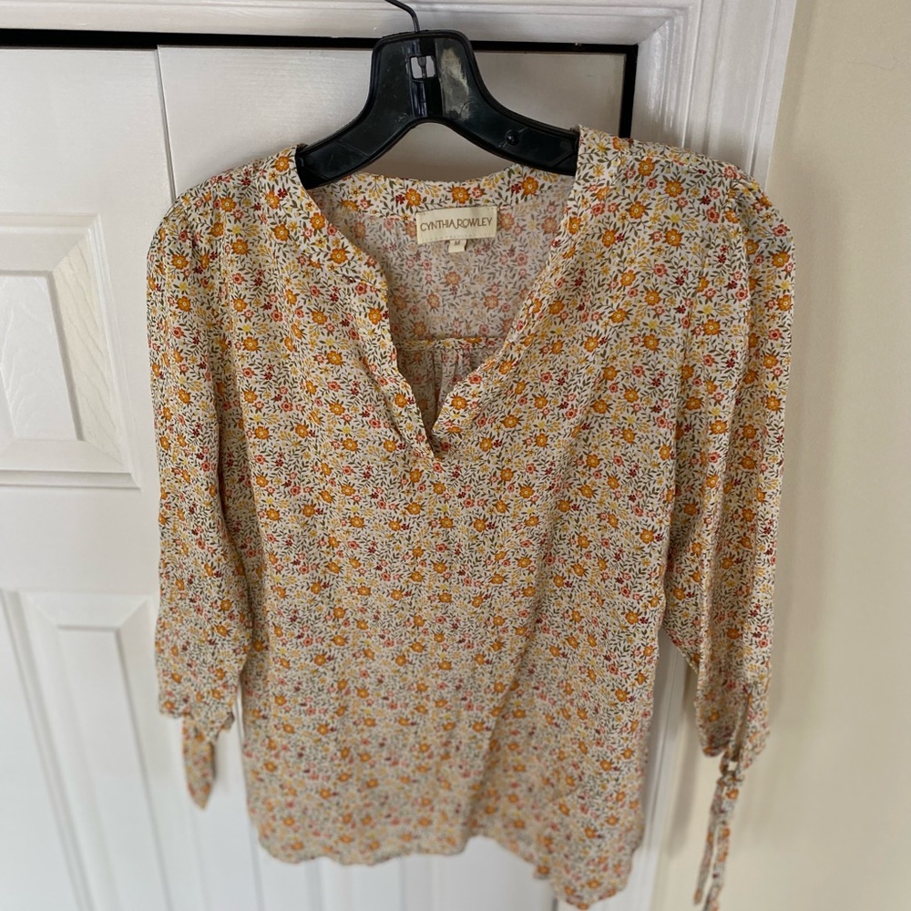 Woman’s Cynthia Rowley blouse size S